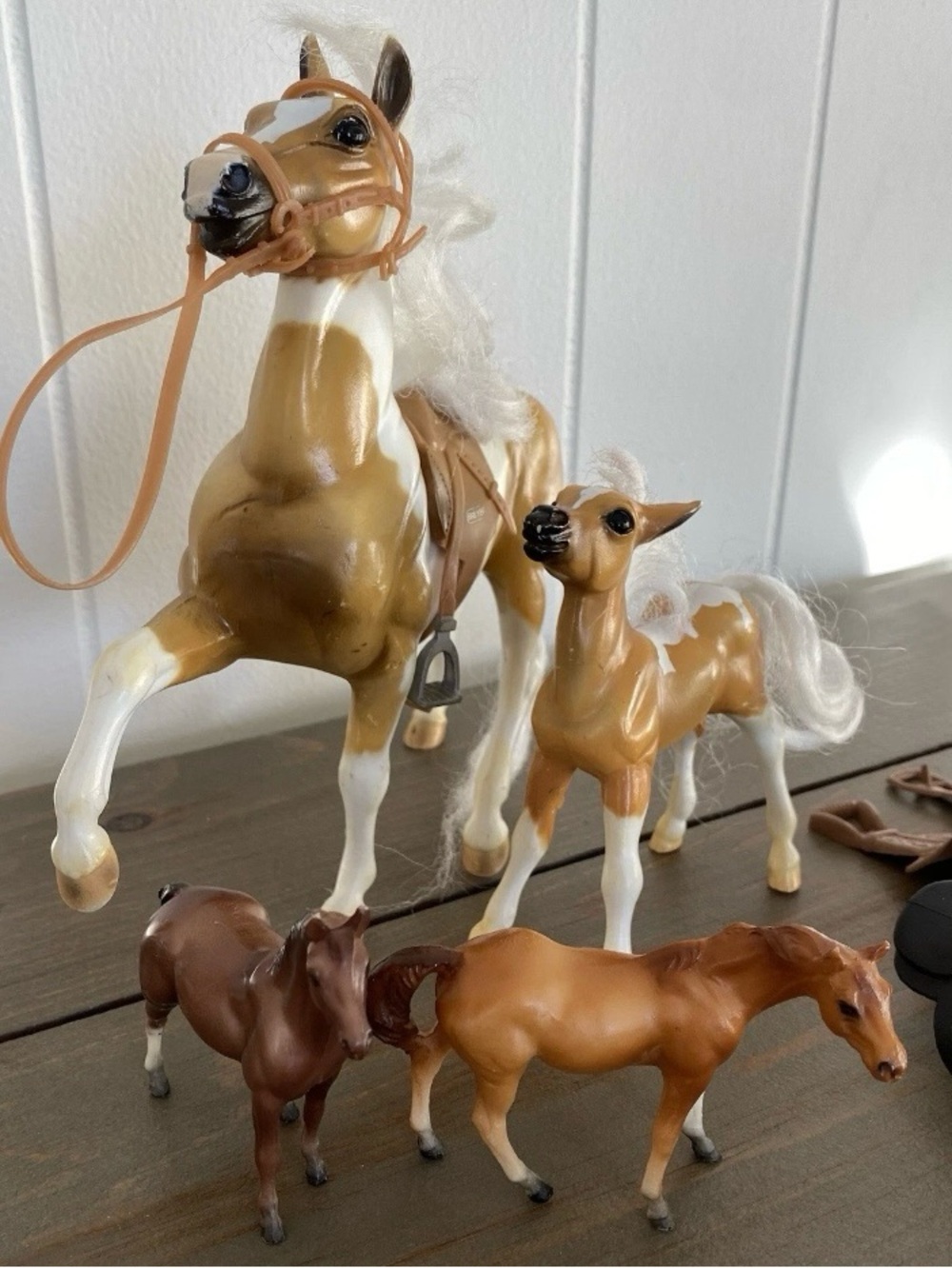 Vintage Breyer Horse Lot of 4 w/ Foal Saddle Tack Accessories